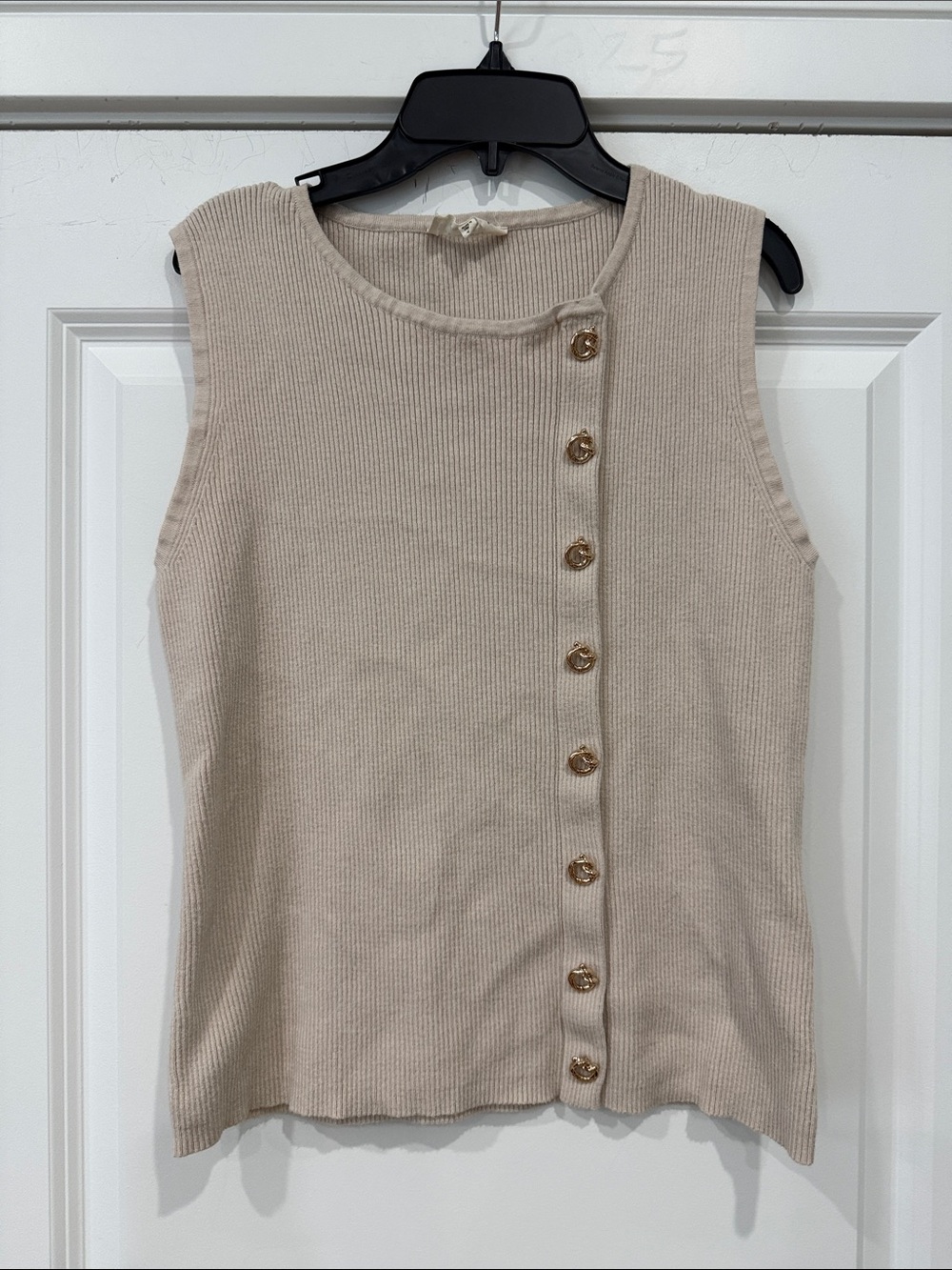 La Vila Milano Beige Ribbed Knit Gold Button Sleeveless Top XL
